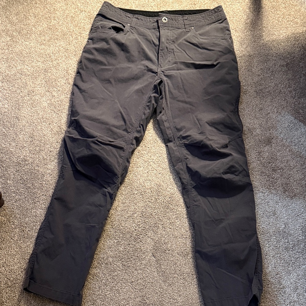 Swiss Tech Men's Dark Gray Chinos